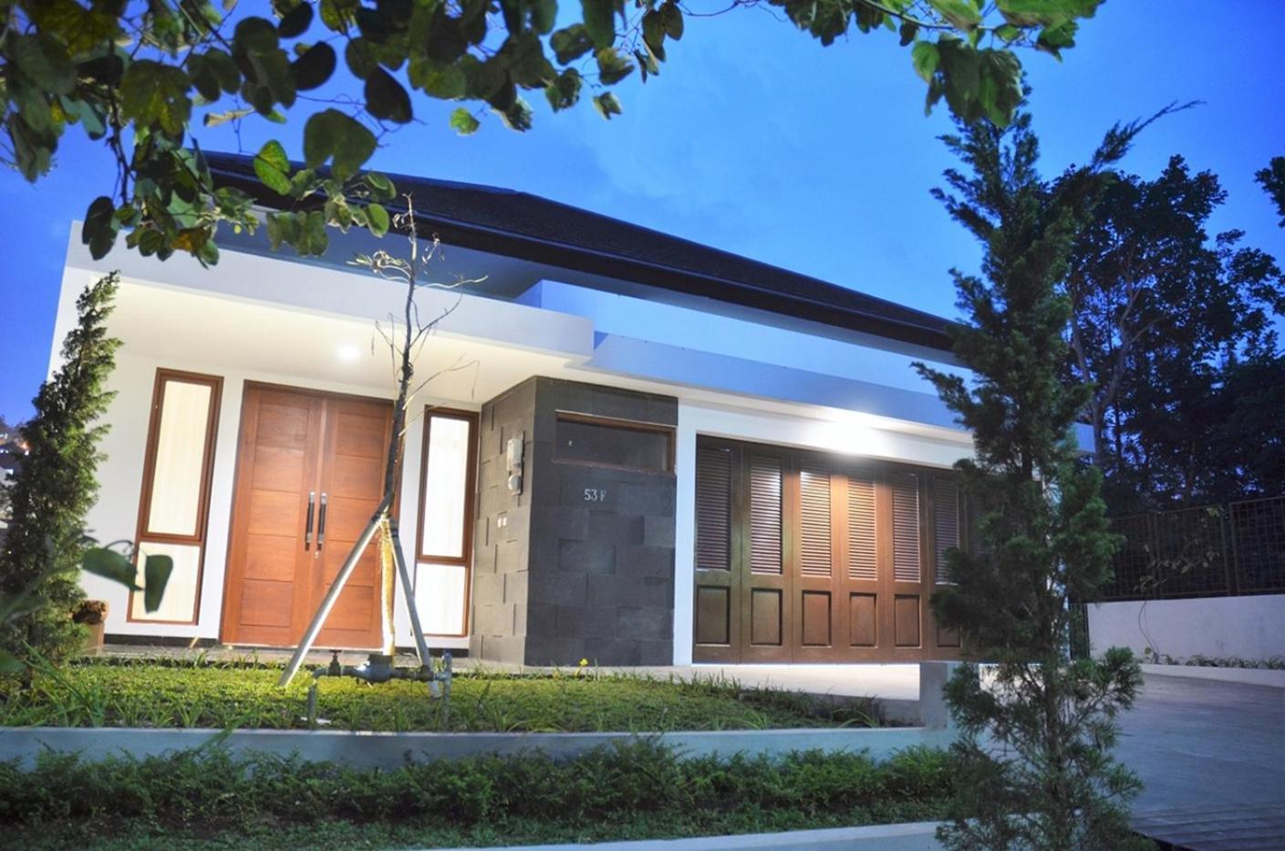 Narwastu Hill View Villa 6 Bedrooms With A Private Swimming Pool Bandung Exterior photo